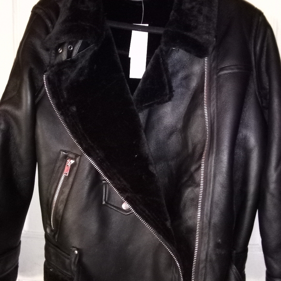 ASOS TOPSHOP Petite faux leather shearling aviator biker jacket in black 10 - Picture 7 of 7